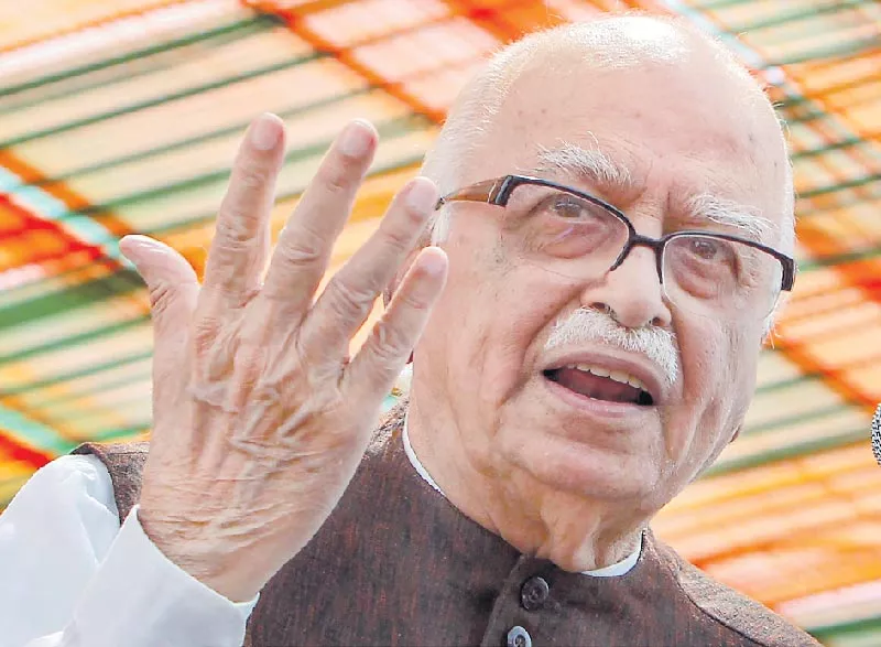 LK Advani's Message To BJP On Democracy Within Party - Sakshi