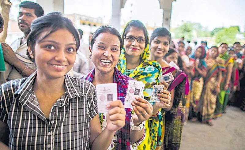 Youngsters are eagerly waiting for the first time to vote - Sakshi