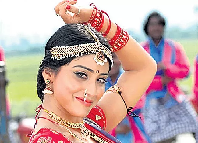 vadivelu yamalokam movie updates - Sakshi