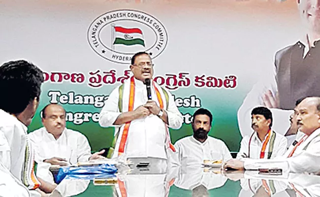 Social justice with BCs With Congress party Says Kuntiya - Sakshi