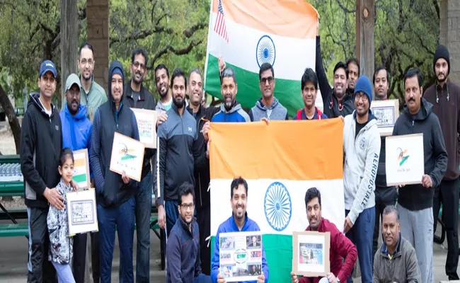 Austin Indian Team Pay Tribute To Pulwama Martyrs - Sakshi