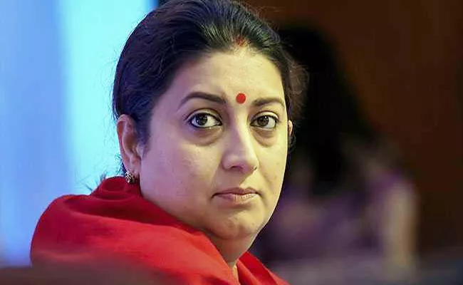 Congress Criticizes Smriti Irani Over Her Comments On Rahul Gandhi - Sakshi