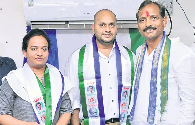 Doctor Ashwini Kanth Joins YSR Congress Party - Sakshi