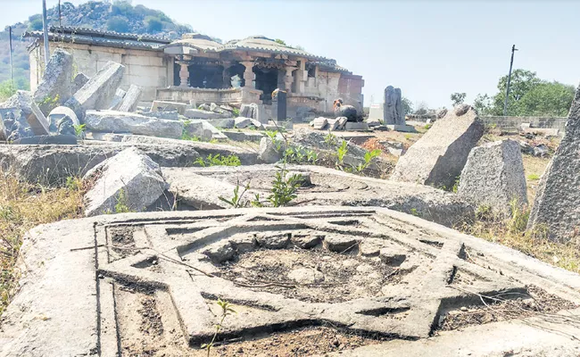 Another victim of the negligence of the temple of the Kakatiya - Sakshi