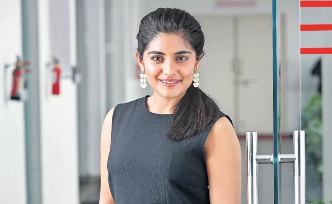 Nivetha Thomas May Play Rajinikanth Daughter In Murugadoss Film - Sakshi