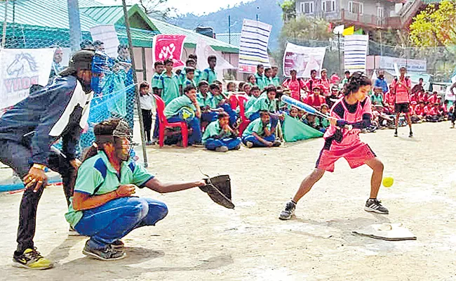 Telangana Softball Teams to Fight in Summit Clash - Sakshi