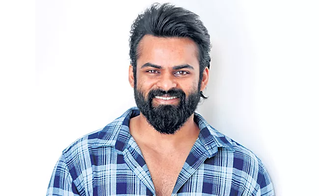 Maruthi To Team Up with Sai Dharam Tej - Sakshi