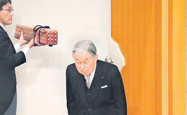 Japan emperor declares abdication in historic ceremony in Tokyo - Sakshi