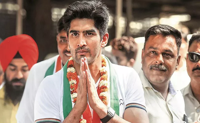 WIn Or Lose Continue In Politics Said By Indian Boxer Vijender Singh - Sakshi