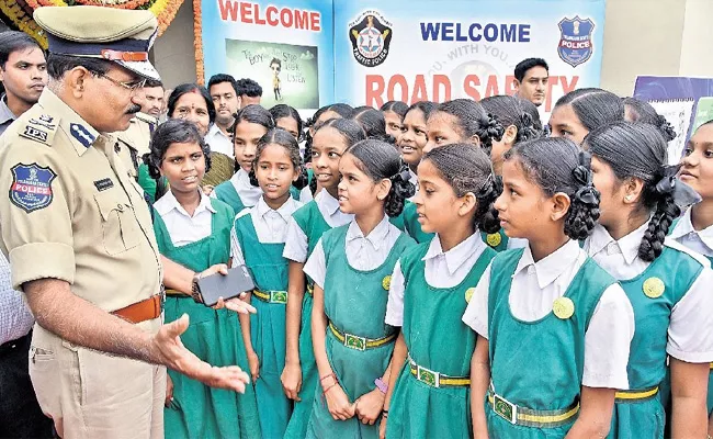 Telangana Police Awareness Meeting In Schools - Sakshi