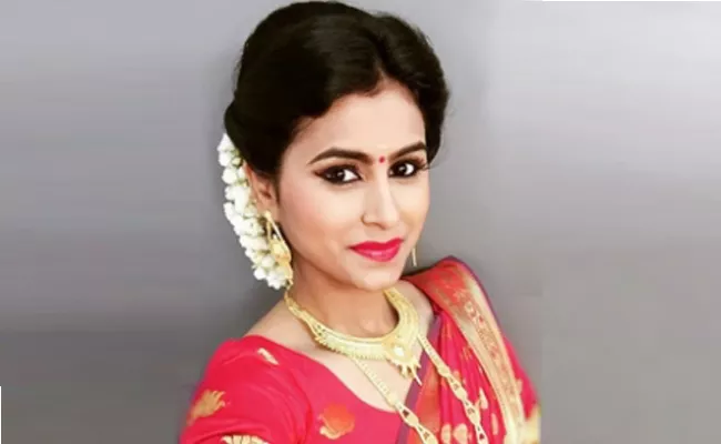 A Man Harrased Tv Actress Ritika In Her Residnce - Sakshi