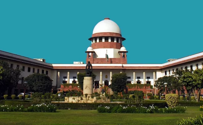 SC Vacation Bench to take up emergency Petitions from 13th - Sakshi