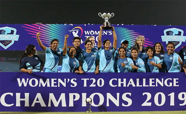 Supernovas clinch title after Harmanpreet special Against Velocity - Sakshi