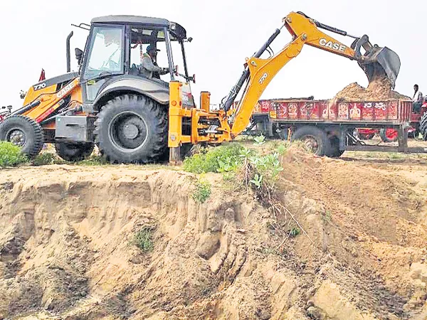 TDP Govt Tenders for remaining sand sale after Sand Robbery - Sakshi