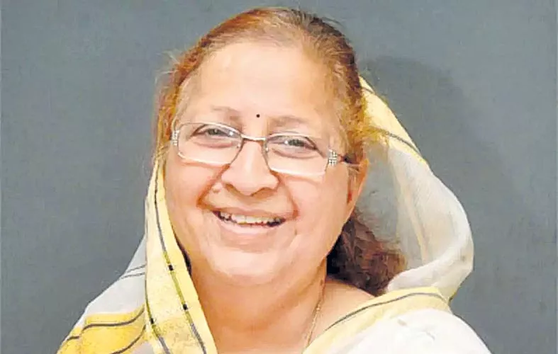 Sumitra Mahajan still in Indore limelight - Sakshi