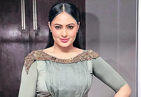 Nikesha Patel join in Arav Market Raja MBBS - Sakshi