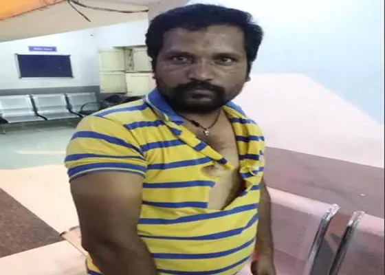 Head Constable Attack On Sakshi Sub Editor In Karimnagar