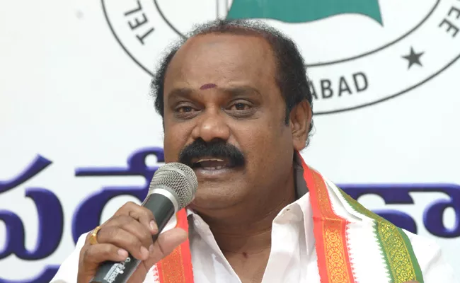 Congress suspends TPCC official spoke person Nagesh Mudiraj - Sakshi