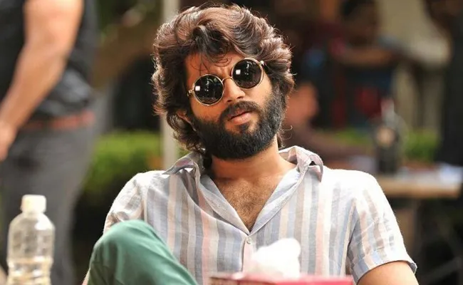 Vijay Devarakonda Intresting Comments On Arjun Reddy - Sakshi