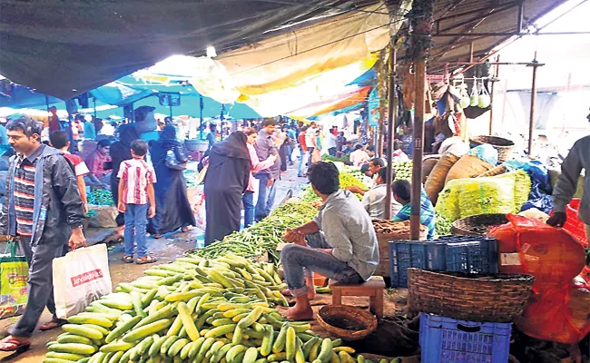 Vegetable Prices Hikes in Hyderabad - Sakshi