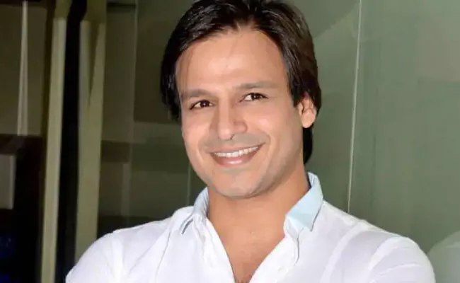 Mamata Banerjee Behave Like Saddam Hussein Says Vivek Oberoi - Sakshi