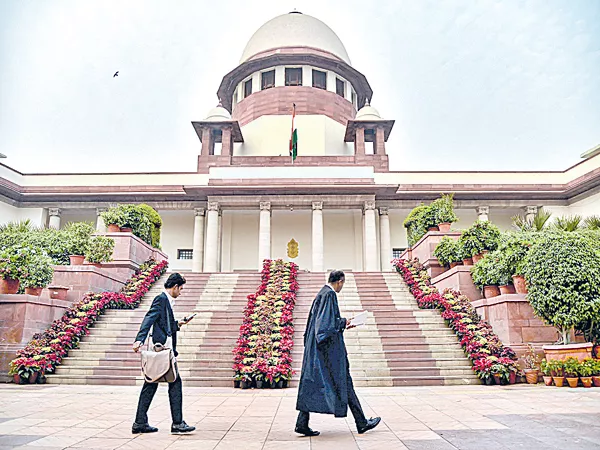 Supreme Court Fires On Bengal Police - Sakshi