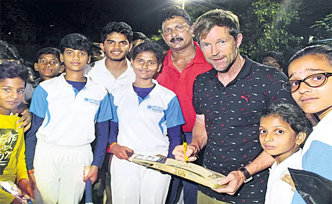 Jonty Rhodes Visit Sarojini Academy in Hyderabad - Sakshi