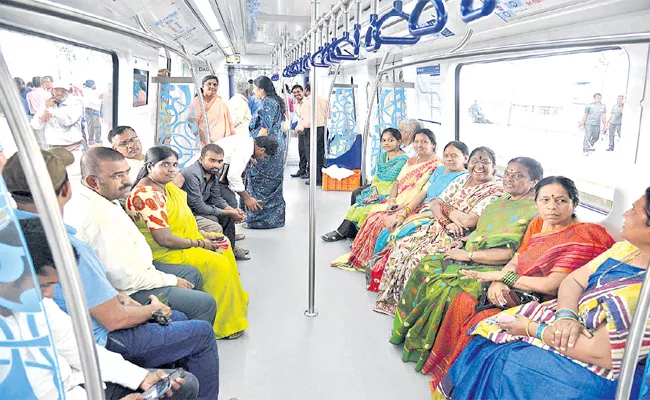 Jubilee Hills Check post Metro Station Open Today - Sakshi