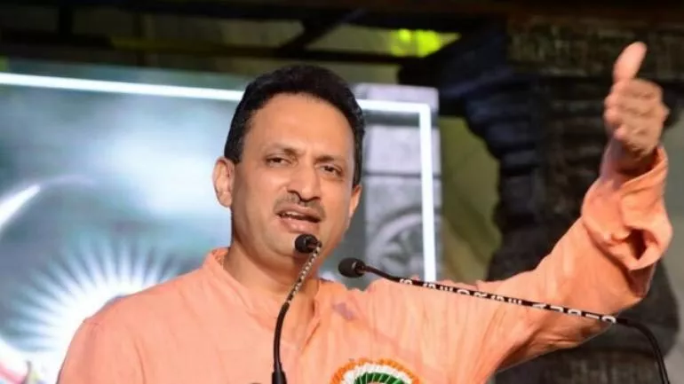 Anantkumar Hegde calls Rahul Gandhi a moron - Sakshi