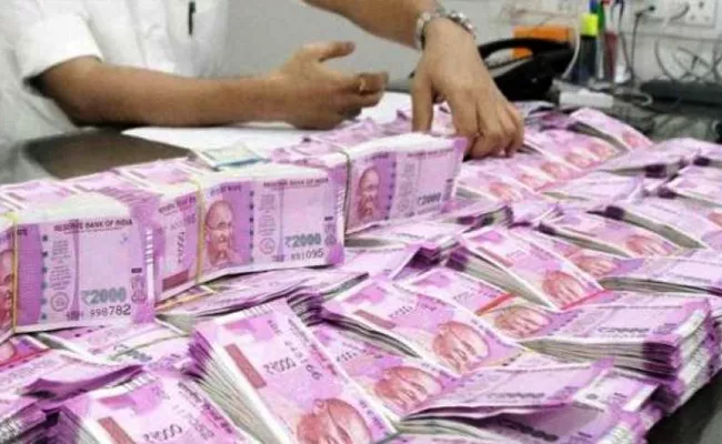 one crore Hawala money seized in Mangaluru, one held - Sakshi