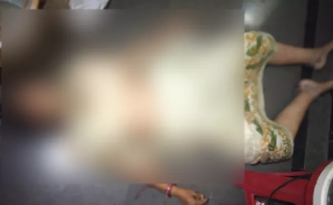 Old Woman Found Dead In Her Flat In Ayodhya Nagar - Sakshi