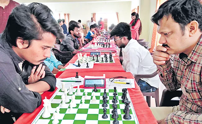 Rama Krishna Gets 7th Win in Chess Tourney - Sakshi