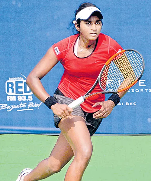 Pranjala Defeated in First Round of ITF Tourney - Sakshi