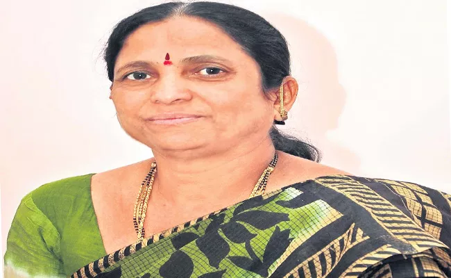 Telangana Women ZPTC Chairman Political Story - Sakshi