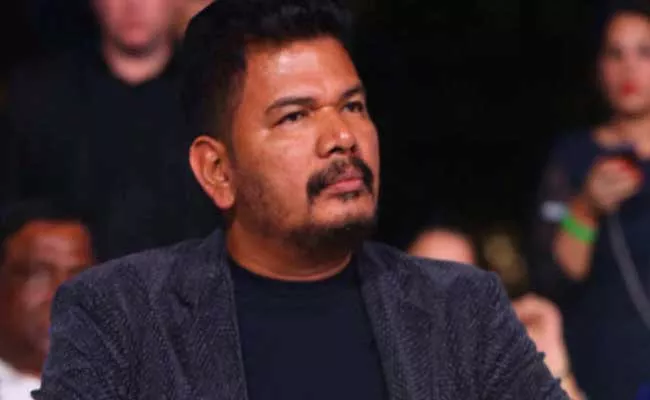 Director Shankar Collaborate With Vikram And Vijay Before Indian 2 Movie - Sakshi