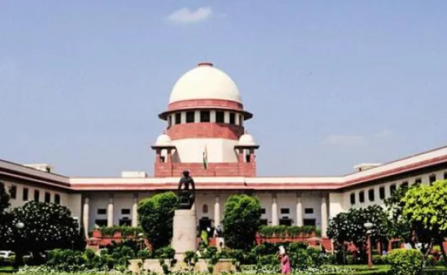 Supreme Court Warned Election Commission For Modi And Amit Shah Issue - Sakshi