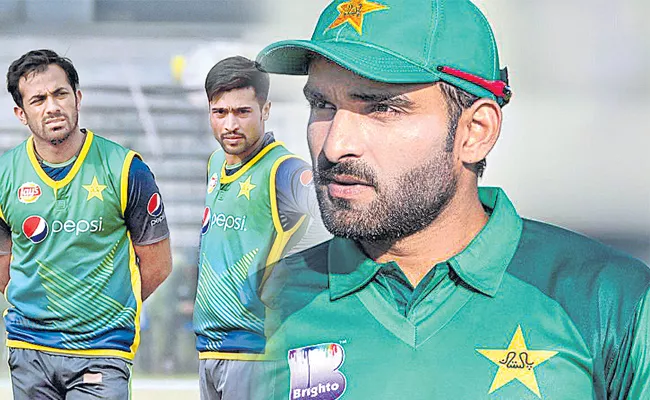  Pakistan recalls fast bowlers Riaz, Amir - Sakshi