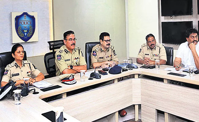 Hyderabad Police Ready to Counting - Sakshi