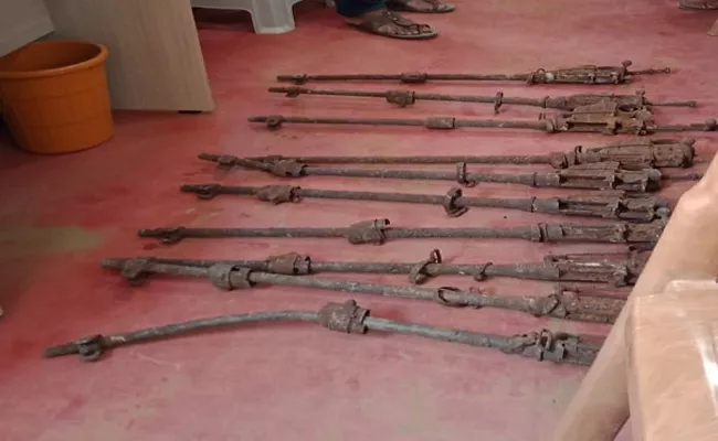 Second World War Guns Find in Kakinada East Godavari - Sakshi