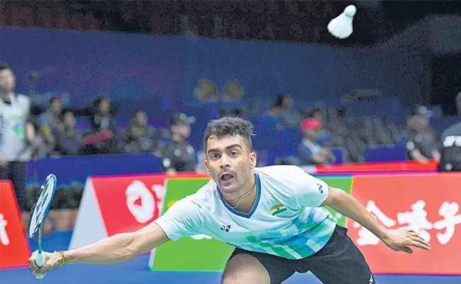 Badminton: India lose to Malaysia 2-3 - Sakshi