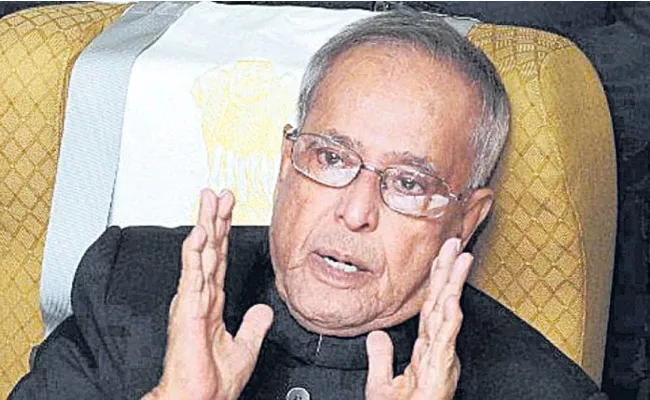 Pranab Mukherjee over EVM tampering mishandling reports - Sakshi