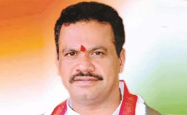 Komatireddy Venkat Reddy Criticises KCR After His Victory - Sakshi