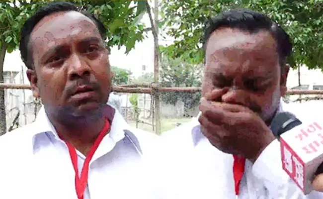 Independent Candidate Cries After He Felt Wrongly Getting Only Five Votes - Sakshi