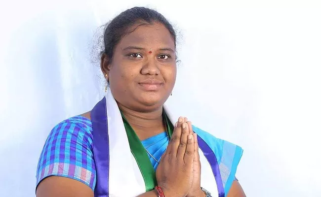 Goddeti Madhavi Record in Small Age MP From Araku - Sakshi