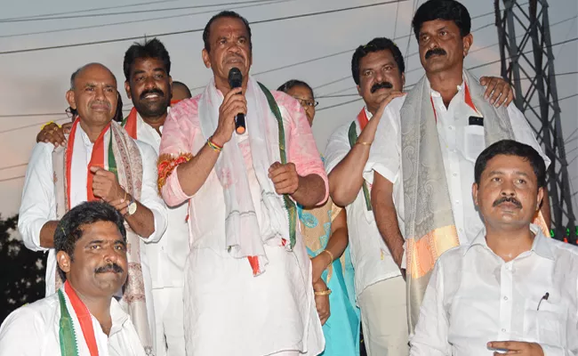 Komatireddy Venkat Reddy Fire On KCR - Sakshi