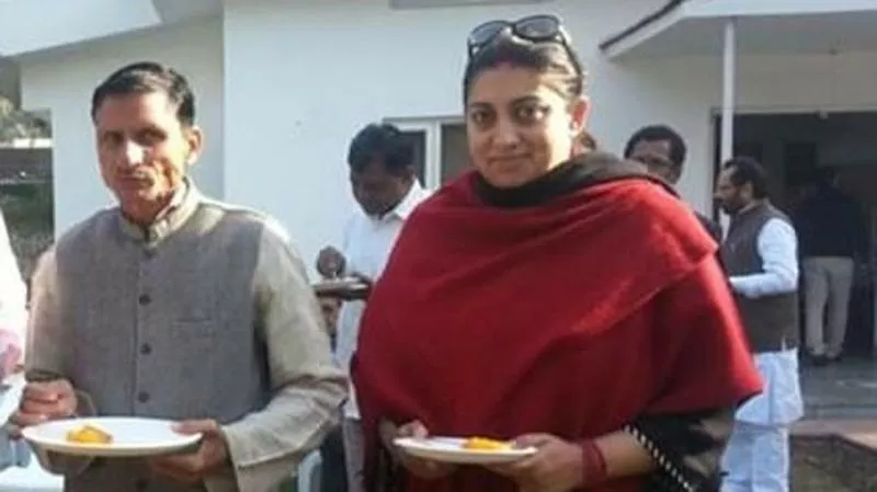 Smriti Irani Close Aide Shot At In Amethi - Sakshi