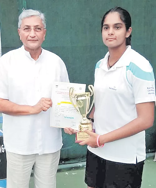 Sanjana Sirimalla Gets Title of Under 16 Tennis - Sakshi