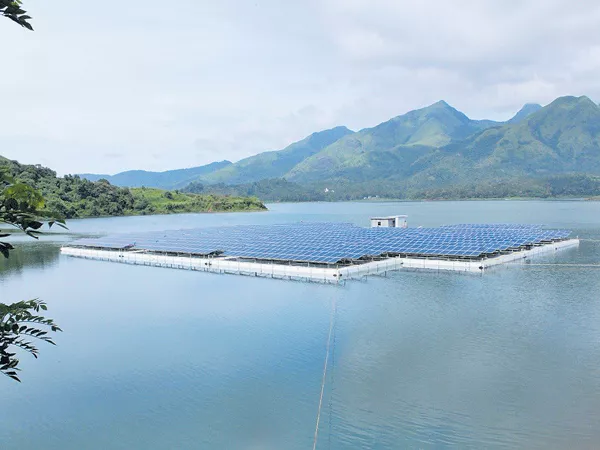 Solar plants float on water - Sakshi