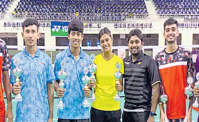 Samia Wins Junior Badminton Title - Sakshi