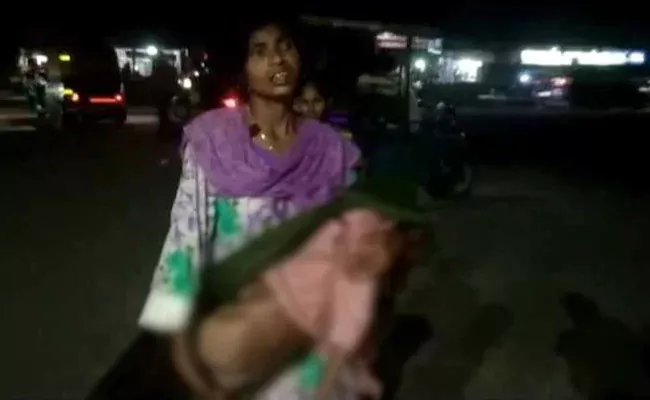 Mother Forced To Carry Body Of Her Child Home In UP - Sakshi